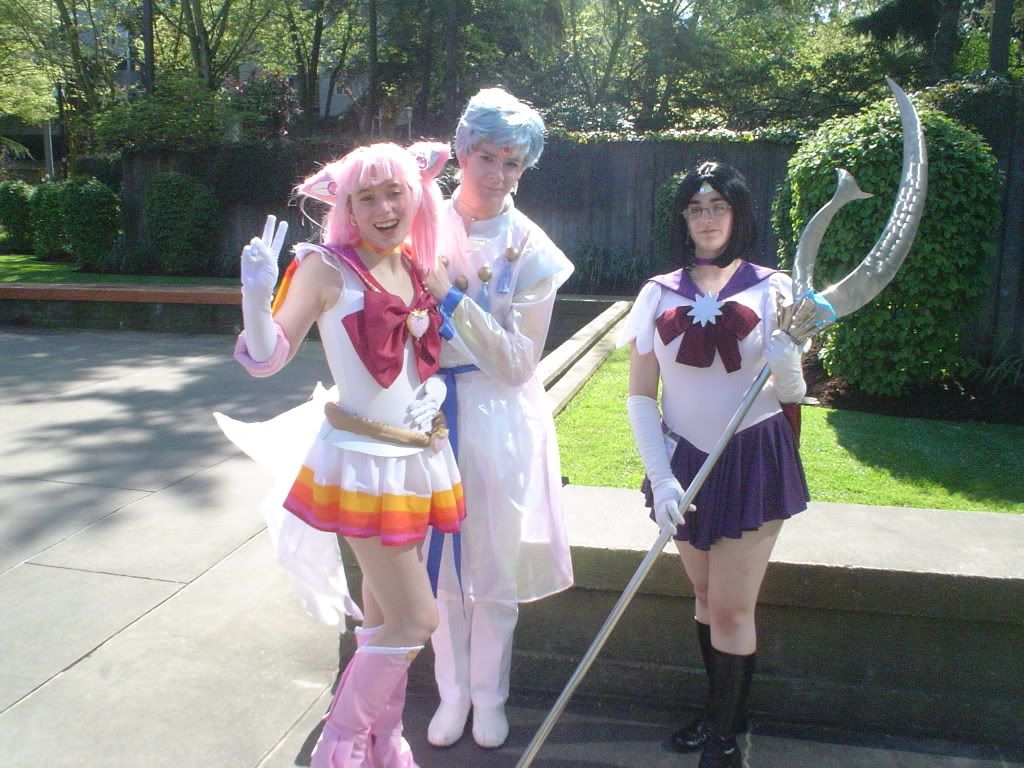 <img:http://i148.photobucket.com/albums/s15/XxSabaku-no-GaaraxX/SakuraCon2007028.jpg?t=1176682314>