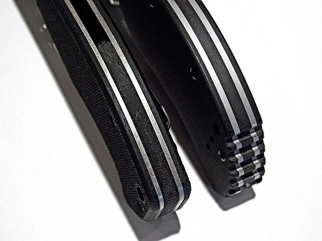 Emerson Mini CGC-15 (left), Zero Tolerance 0350SW (right)