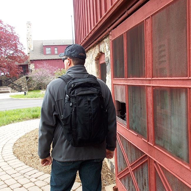 The author wearing the Vertx Gamut