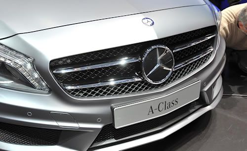 2013-mercedes-benz-a-class-grille-2-r.jpg