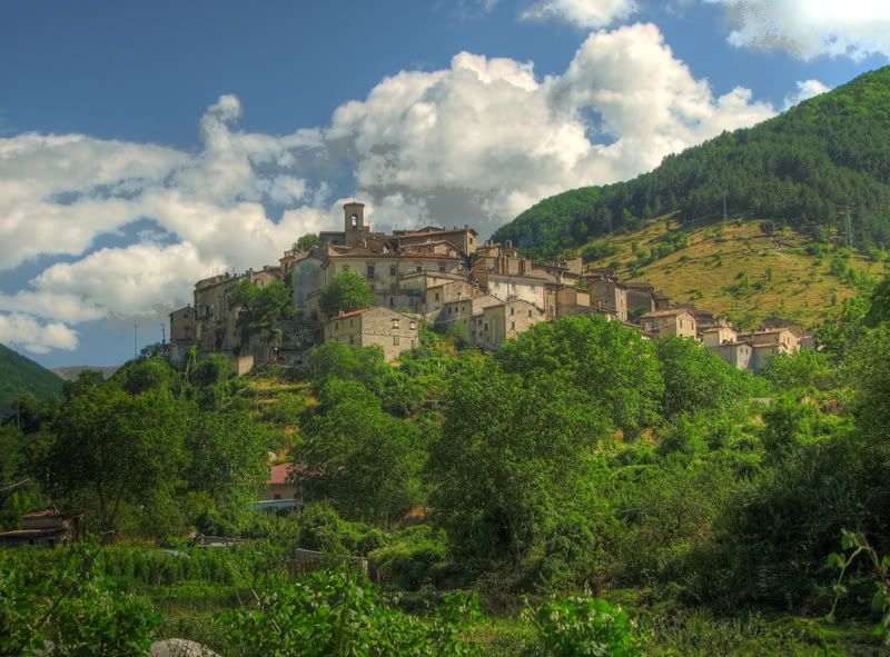 IMG_3947_8_9_tonemapped.jpg