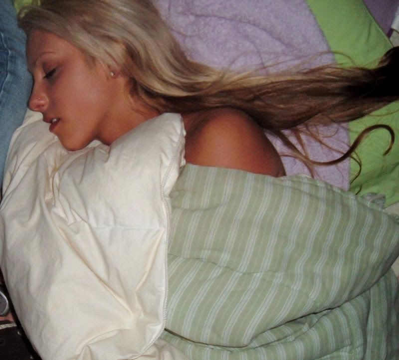 Megapost de chicas durmiendo Megapost de chicas durmiendo