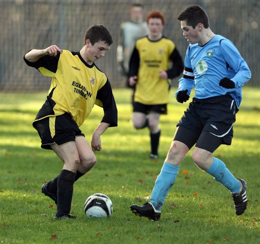 IMAGE: http://i148.photobucket.com/albums/s33/dessie12/scoccer/dessieroerovers51209036Large.jpg