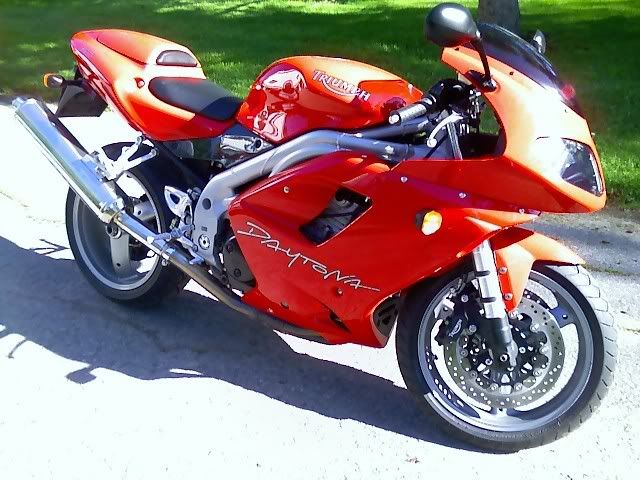 2004 triumph 955i