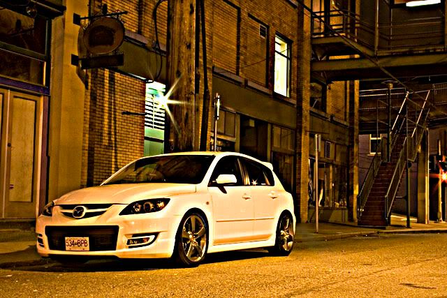 Re 20085 MAZDASPEED3 Now in CRYSTAL WHITE and METROPOLITAN GRAY 