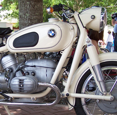 http://i148.photobucket.com/albums/s7/GGMB_album/BMW-sidecar-solo_zps92d27a3f.png